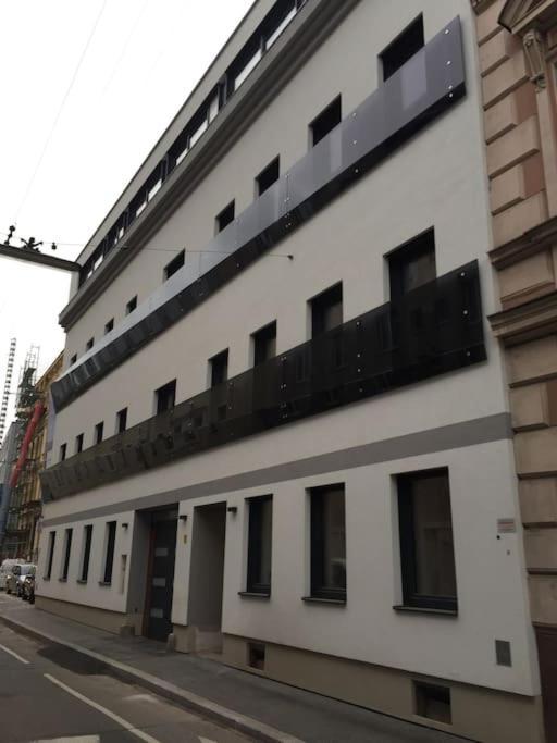 New Apartment - 10 Min Downtown Виена Екстериор снимка